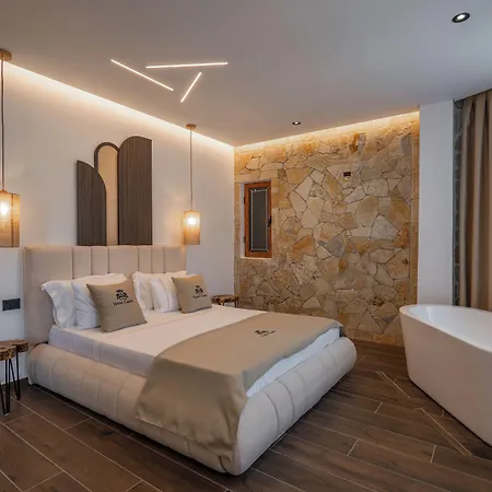 Hotel Castle Ksamil